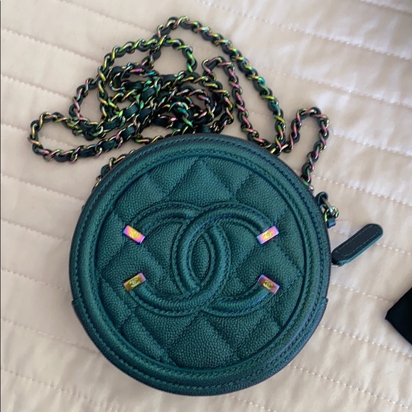 Chanel turquoise iridescent small round bag - Picture 2 of 5